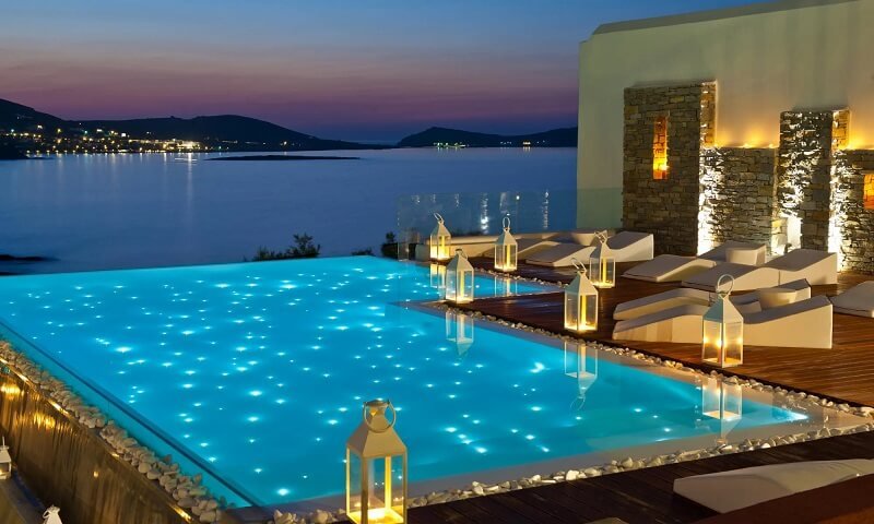 piscina-iluminada-con-luces-bizkaia